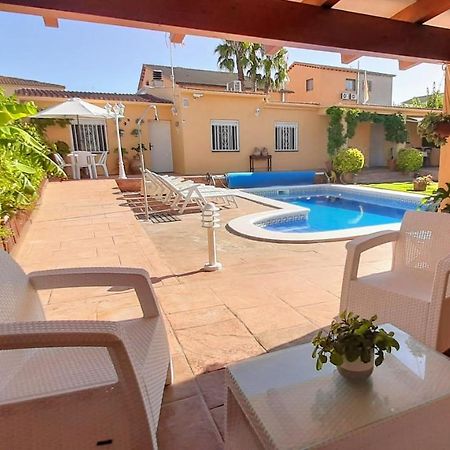 Chalet Vacacional Con Piscina Privada Y Barbacoa タラゴナ エクステリア 写真