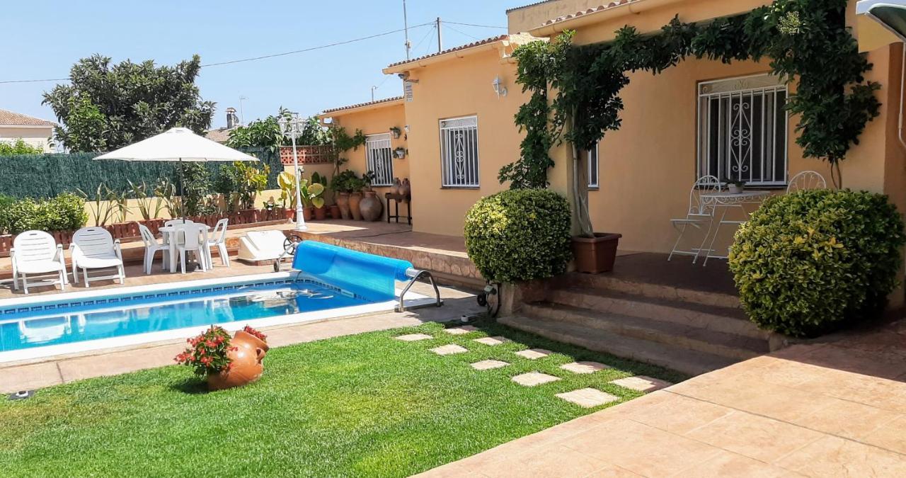 Chalet Vacacional Con Piscina Privada Y Barbacoa タラゴナ エクステリア 写真