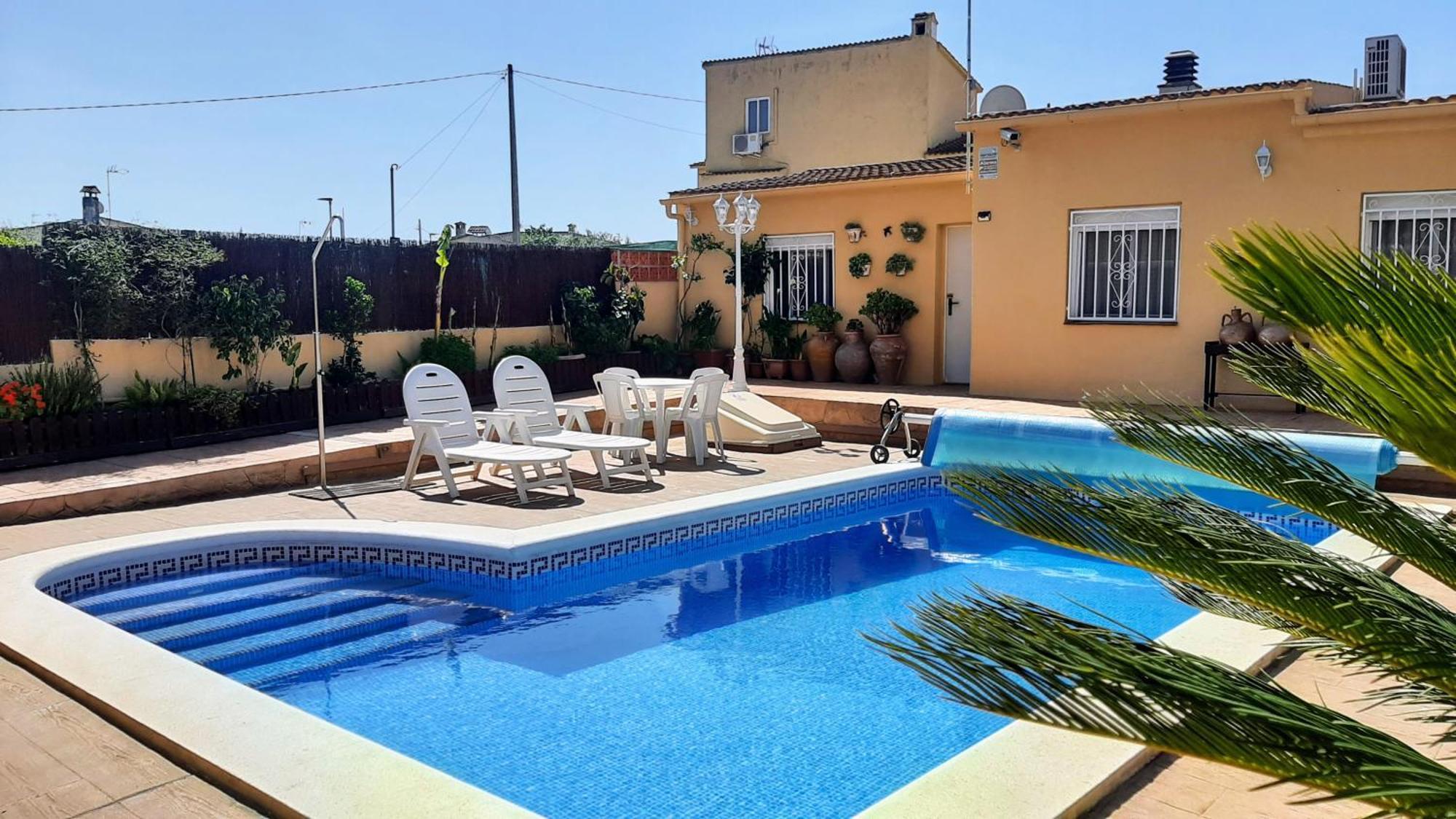 Chalet Vacacional Con Piscina Privada Y Barbacoa タラゴナ エクステリア 写真