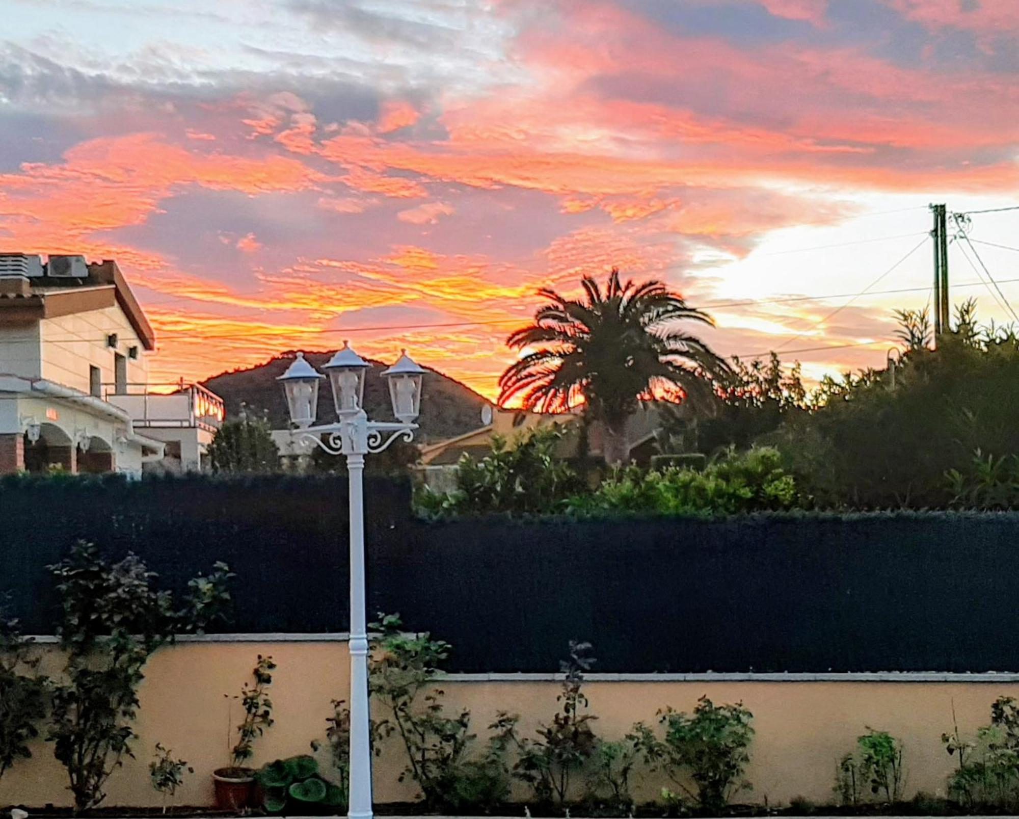 Chalet Vacacional Con Piscina Privada Y Barbacoa タラゴナ エクステリア 写真